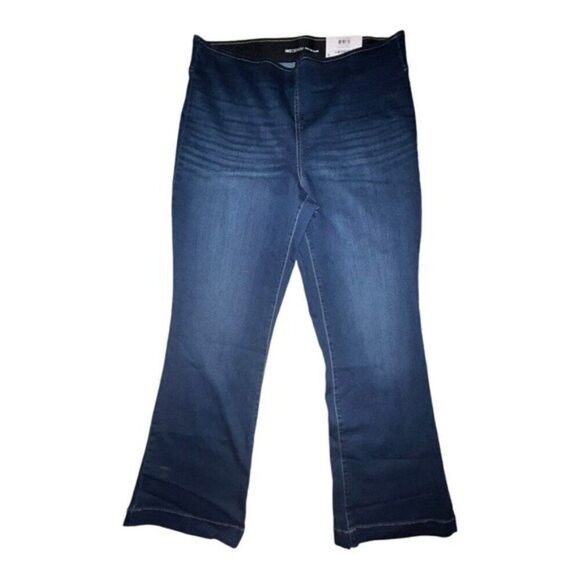 INC International Concepts Plus Size Pull On Flare Leg Jeans Cranberry Wash 14W - Picture 2 of 9